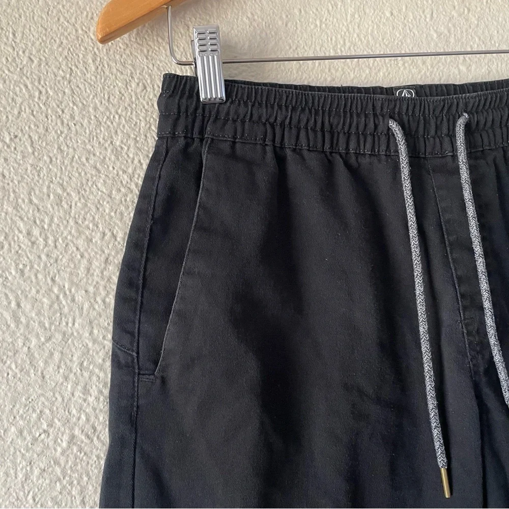 Volcom Frickin Elastic Waist Shorts Mens S Black Chino Drawstring Pockets Skater - Picture 3 of 12